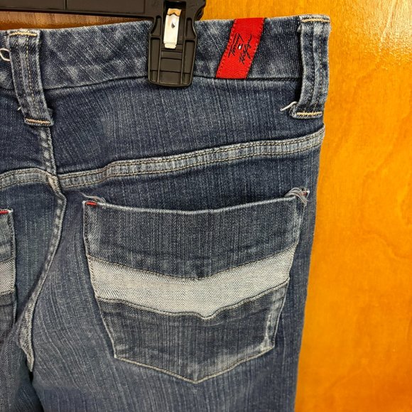 Tommy Hilfiger Women's Capri Jeans‎ with Cuffs - Picture 9 of 13